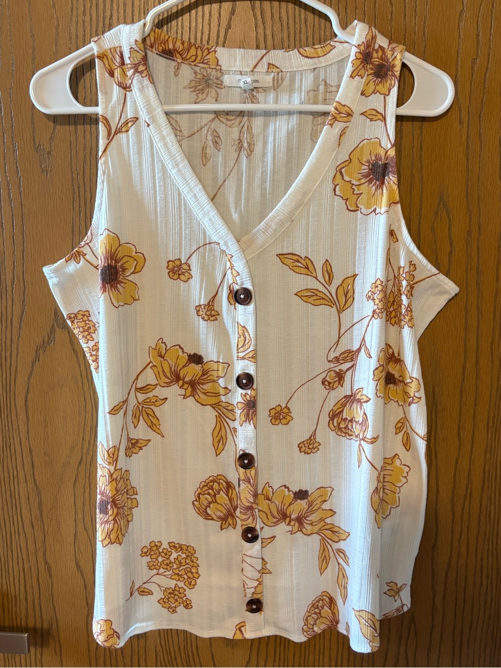 Maurices White Floral Button-Front V-Neck Tank with Mustard Flowers